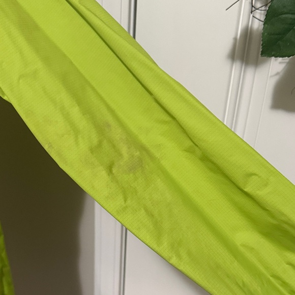 The North Face Women's Lime Green Rain Jacket - Picture 8 of 8